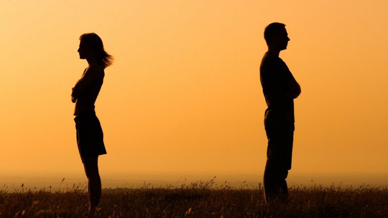 Signs You're In An Unhappy Marriage